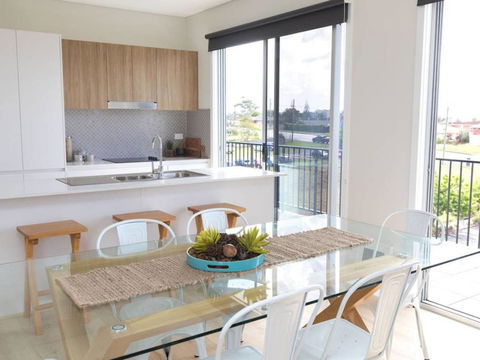 G149 Apartment 4 - Accommodation Redcliffe 1