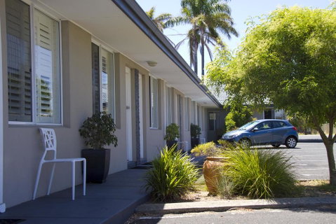 Gale Street Motel & Villas - Accommodation Redcliffe 0