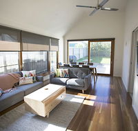 GALWAY COTTAGE - Accommodation Redcliffe