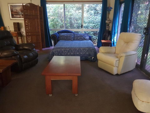 Garden Studio - Accommodation Redcliffe 1
