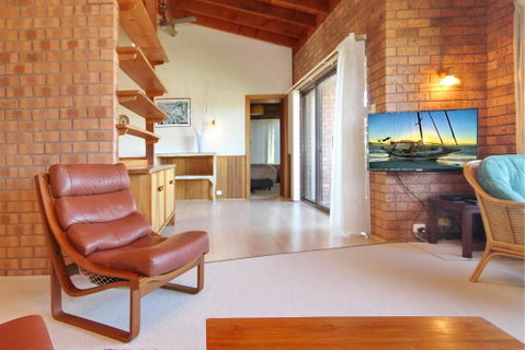 Garuwa Street, 9 - Accommodation Redcliffe 2