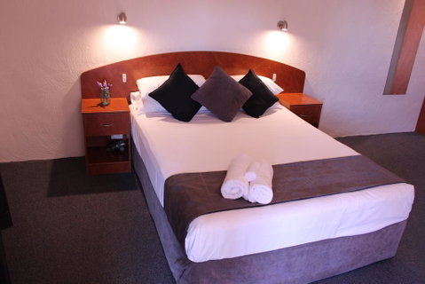 Gateway Motor Inn - Accommodation Redcliffe 0