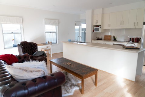 Gawler Townhouse 1 Bedroom - Accommodation Redcliffe 0