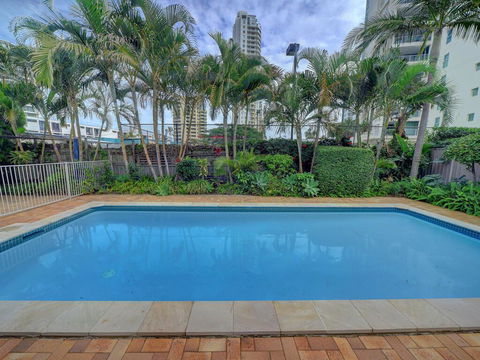 GCHM Beachside Getaway With Netflix & Wi-Fi - Accommodation Redcliffe 2