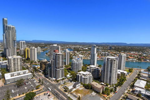 GCR Crown Towers Resort Private Apartment - Accommodation Redcliffe 2