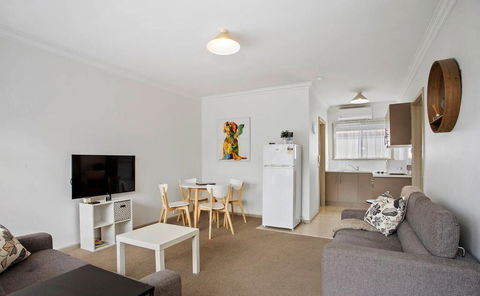 Geelong Serviced Apartments - Accommodation Redcliffe 2
