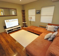 Glebe Self-Contained Modern One-Bedroom Apartment 47ROS - Accommodation Redcliffe