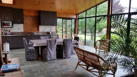 Glenhope Alpaca Farm Suites - Accommodation Redcliffe 0