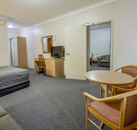 Golden Guitar Motor Inn - Accommodation Redcliffe