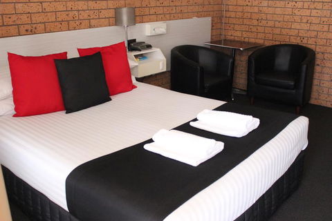 Golden Harvest Motor Inn Moree - Accommodation Redcliffe 1