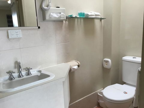 Golden Palms Motor Inn - Accommodation Redcliffe 1