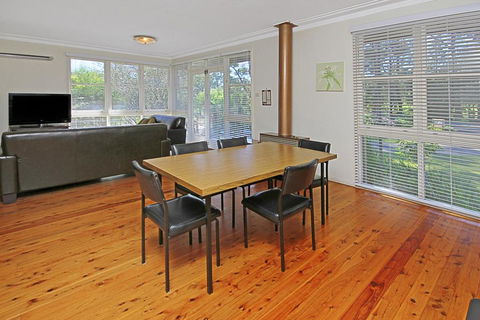 GOLF 39 MOLLYMOOK BEACH - Accommodation Redcliffe 1