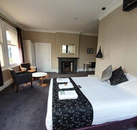 Grand Hotel - Accommodation Redcliffe