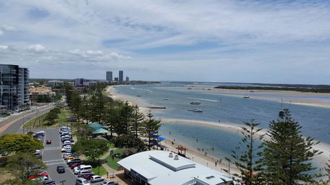 Grand Hotel Apartments Gold Coast By Owner - Accommodation Redcliffe 0