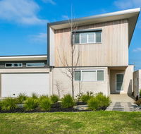 Grandview Luxury 11 - Accommodation Redcliffe