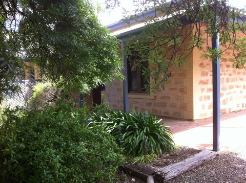 Granmas Cottage - Accommodation Redcliffe 0