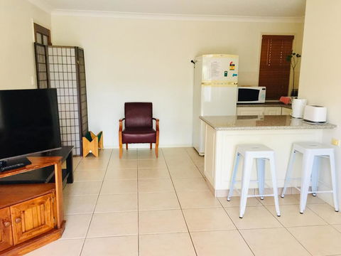 Granny Flat - Accommodation Redcliffe 2
