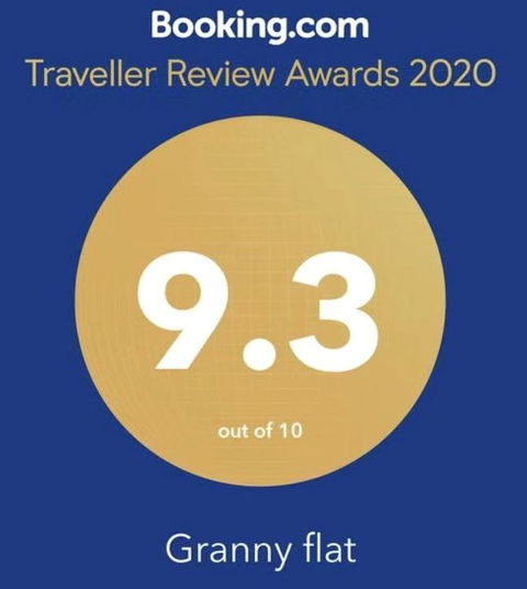 Granny Flat - Accommodation Redcliffe 3