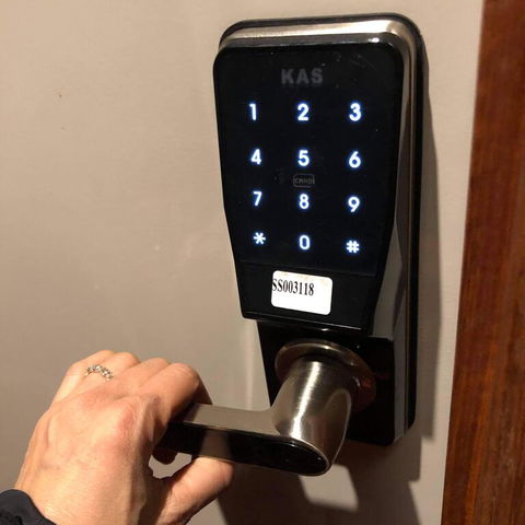 GRAPE JUICE STUDIOs 4km To Town And Surfers Point - Accommodation Redcliffe 3