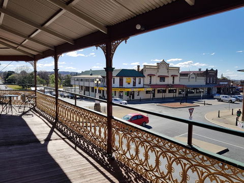 Great Central Hotel - Accommodation Redcliffe 1