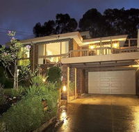 Great Views/Location 5 bedrooms in Glen Waverley - Accommodation Redcliffe