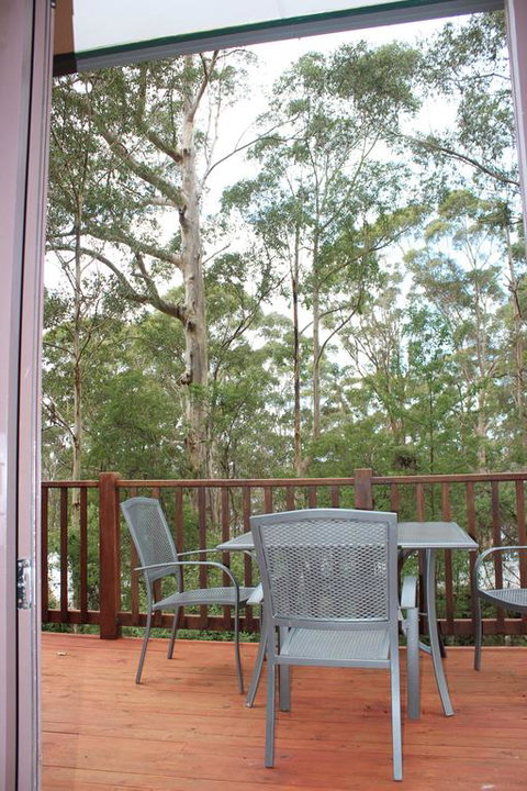 Green Leaves Cabin - Accommodation Redcliffe 3