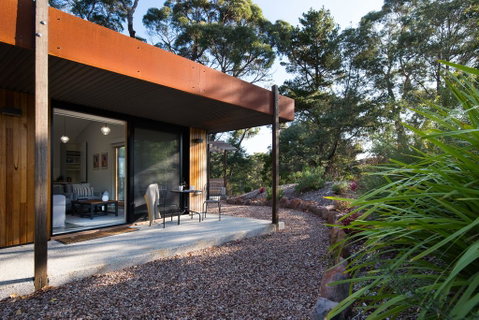 Green Retreat Passive House - Accommodation Redcliffe 2