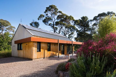 Green Retreat Passive House - Accommodation Redcliffe 0