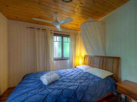 Greenhouse - Rainbow Shores, Privacy And Relaxation Equals Paradise - Accommodation Redcliffe 3