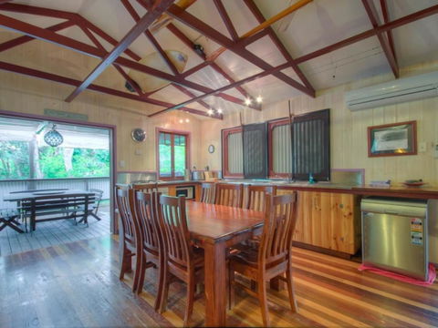 Greenhouse - Rainbow Shores, Privacy And Relaxation Equals Paradise - Accommodation Redcliffe 1