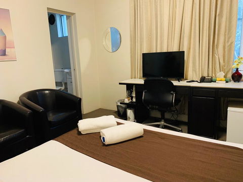 Greenwich Inn Motel - Accommodation Redcliffe 2