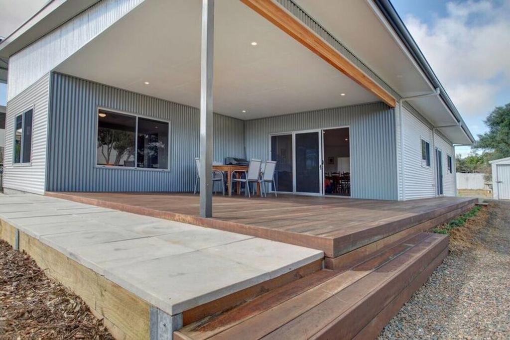 Mount Damper SA Accommodation Redcliffe