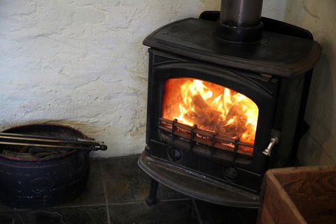 Griffiths Cottage - Accommodation Redcliffe 3