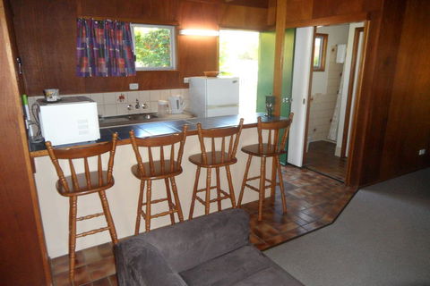 Gumnut Glen Cabins - Accommodation Redcliffe 2