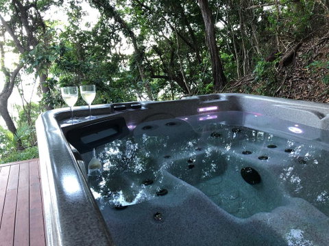 Gunnadoo Holiday - Accommodation Redcliffe 2