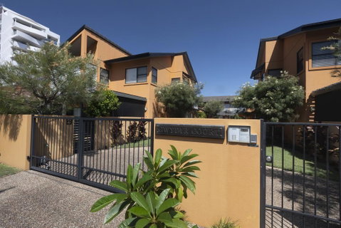 Gwydir Court 6 - Accommodation Redcliffe 1