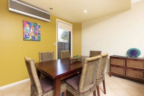 Gwydir Court 6 - Accommodation Redcliffe 3