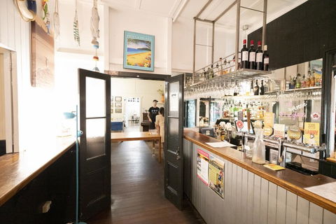 Halse Lodge - Accommodation Redcliffe 3