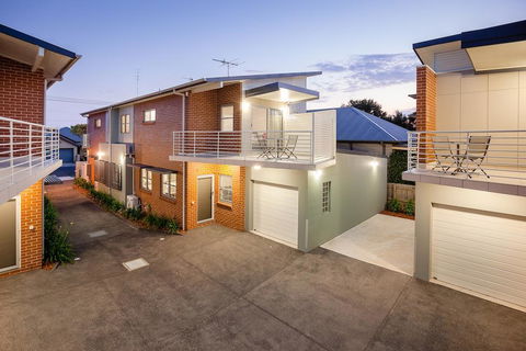 Hamilton On Everton - Accommodation Redcliffe 1