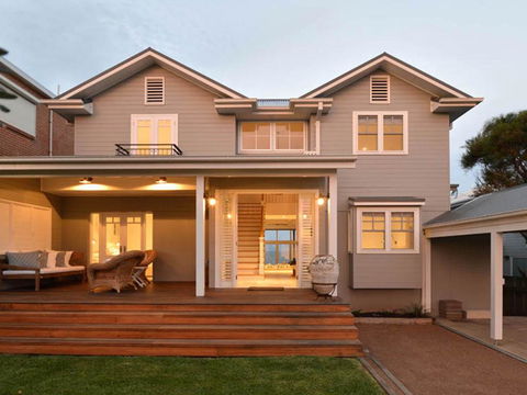 Hamptons Escape - Accommodation Redcliffe 0