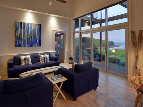 Hamptons Escape - Accommodation Redcliffe 2