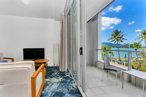 Harbour Lights Apartments - Accommodation Redcliffe 3