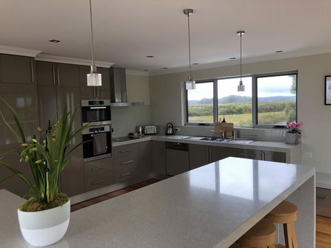 Harbour Lookout - Accommodation Redcliffe 2