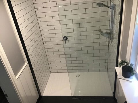 Harrison House - Accommodation Redcliffe 2
