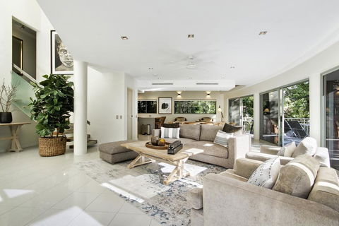 Hastings Park Apartment 1 - Accommodation Redcliffe 3