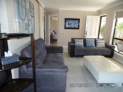 Headley's Cottage - Accommodation Redcliffe 3