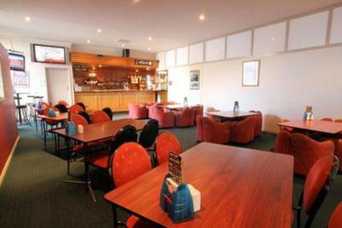 Heemskirk Motor Hotel - Accommodation Redcliffe 0