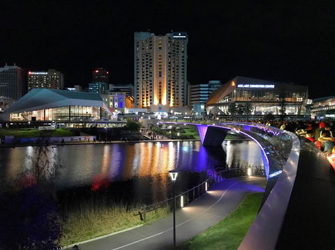 Hello Adelaide Motel And Apartments - Accommodation Redcliffe 0