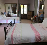 Henry's Cottage - Accommodation Redcliffe