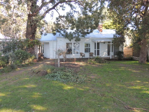 Heronswood Cottage - Accommodation Redcliffe 0